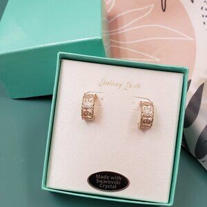 Gold Swarovski Crystal earrings, NWT, Gift Box set, pierced C earrings gift set